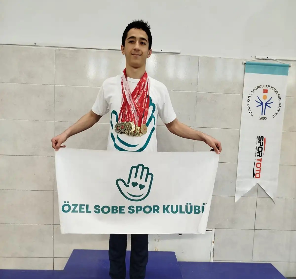 SOBE’nin Otizmli Sporcuları Yüzme Şampiyonasına 25 Madalya İle Damga Vurdu